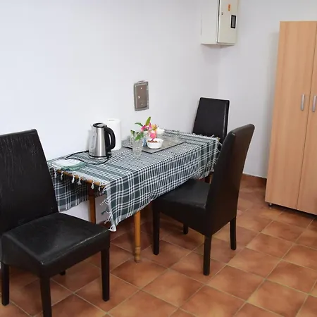 Studio Apartman Una 公寓
